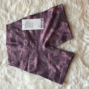 Lululemon align short